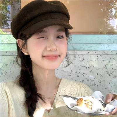 高架桥上的涂鸦海报